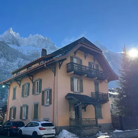 Spacious 125 M Appt In Chamonix-mont-blanc Appartamento